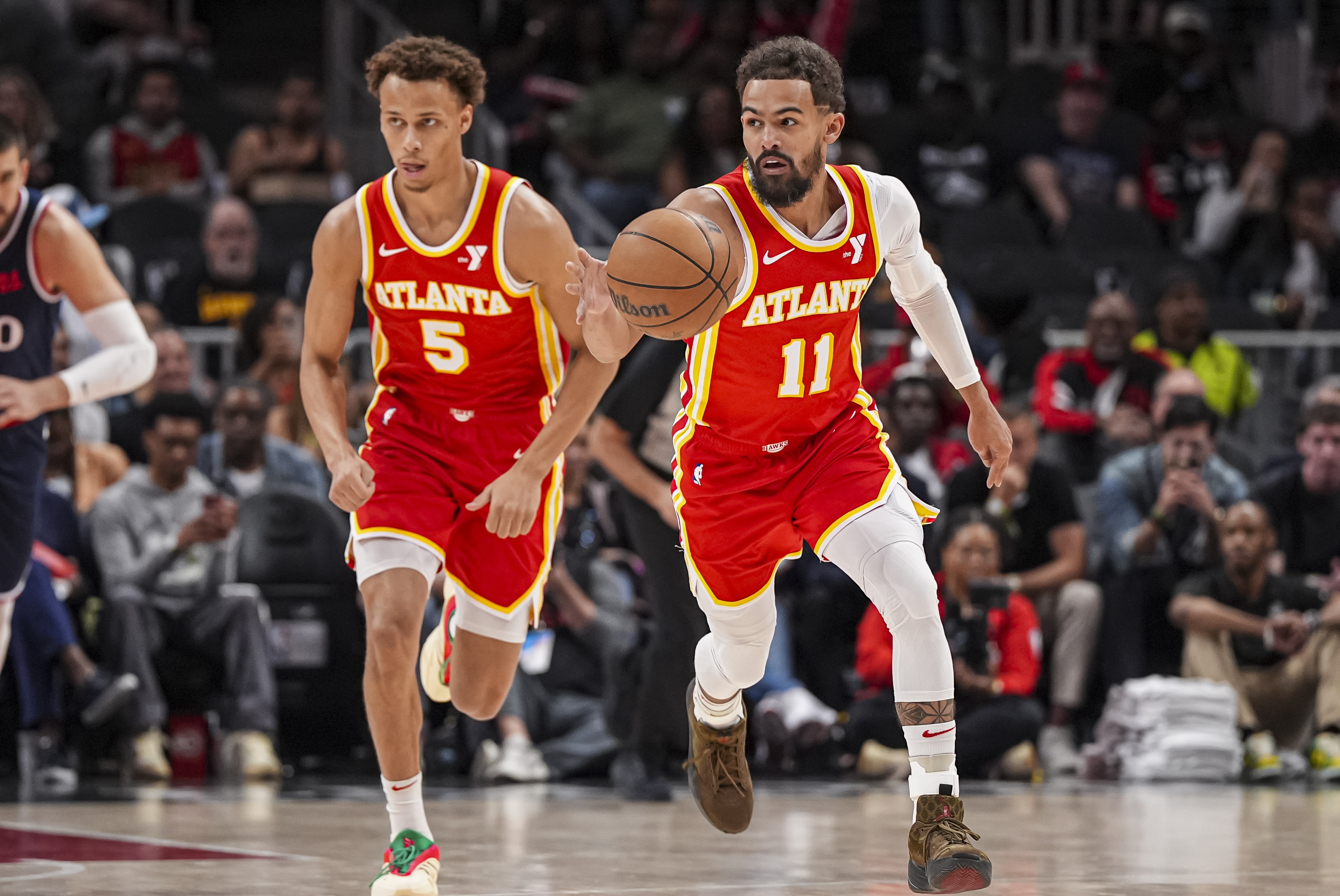 NBA历史上最年轻的单季200+抢断先生!特雷-杨:丹尼尔斯DPOY